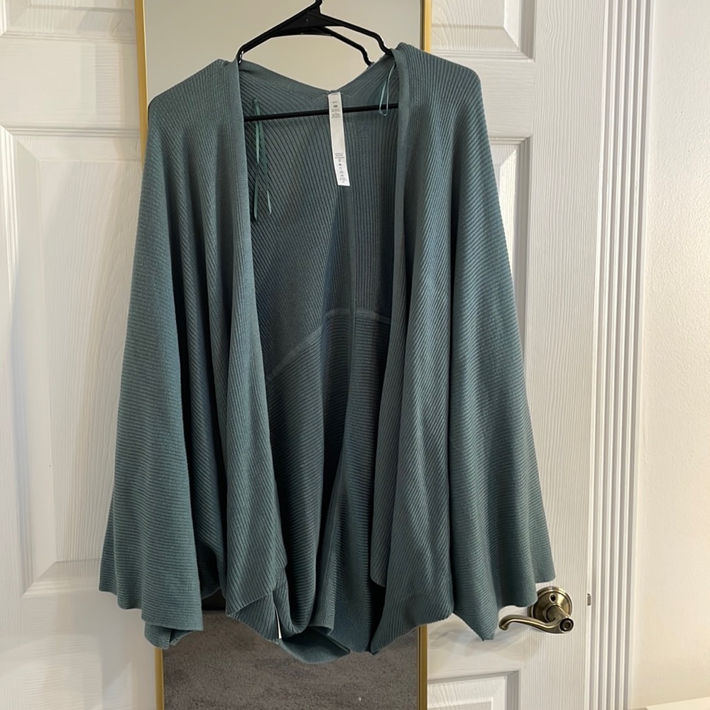 **Lululemon Sweater** NWOT